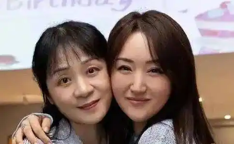 莹终于结婚了,新郎让人很意外,整个娱乐圈都炸了锅_杨钰莹_鲍毅_中国