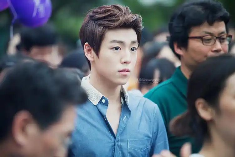 李玹雨壁纸图片