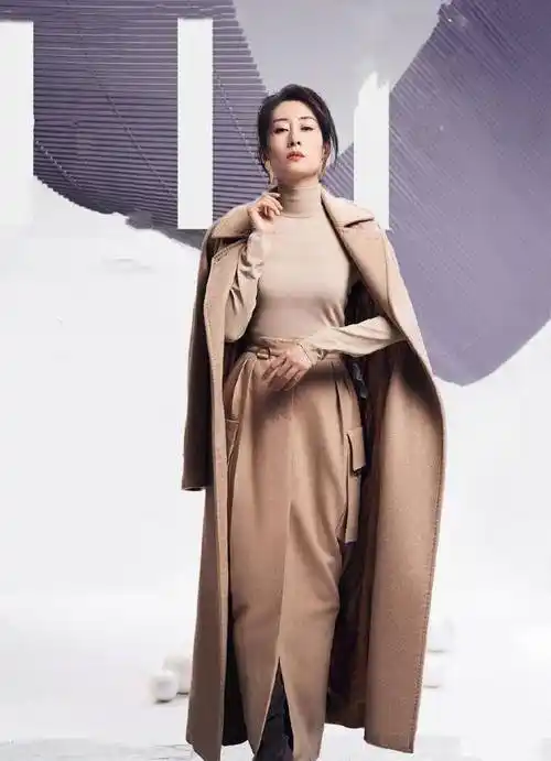 原创原创40岁的女人少穿打底裤学刘敏涛这样穿高级又有气场谁穿谁美