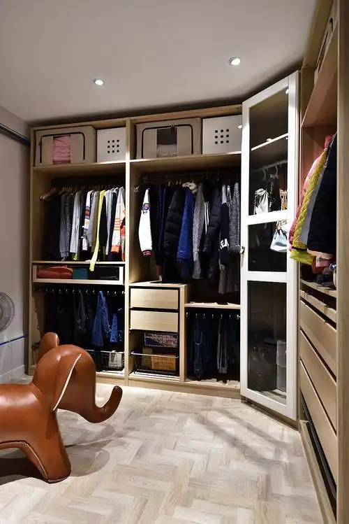 120㎡北欧风格家衣帽间欣赏图