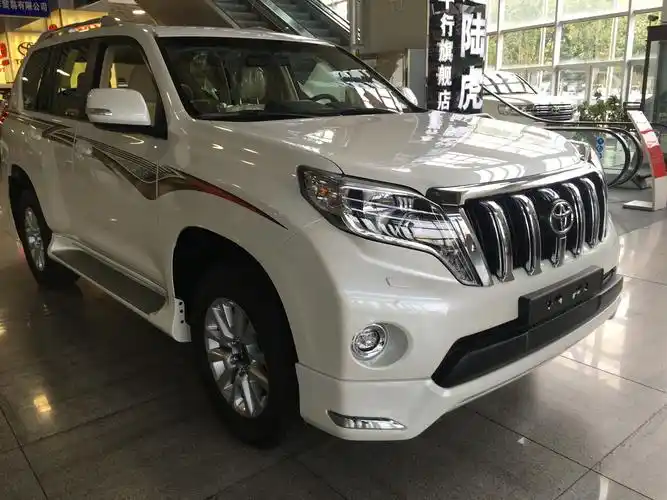 平行进口丰田霸道2700报价 中东版普拉多2700多少钱 现车手续齐全