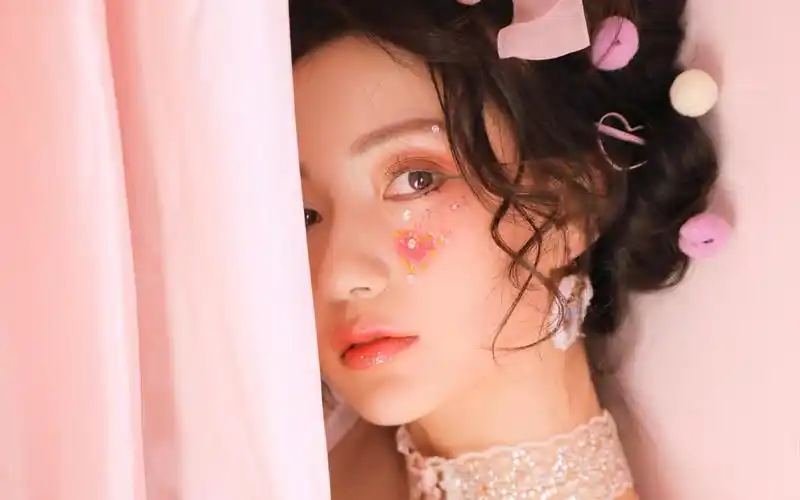 甜美粉色系天真少女白皙唯美仙气精致写真