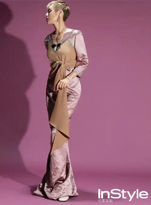 宁静最新时尚大片金色短发展现野性美潮酷冷艳气质让人震撼