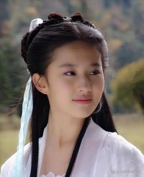 刘亦菲作为家喻户晓的演员,一直以其出色的表现和仙女形象深受观众的