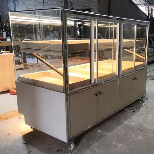 市面上面包蛋糕展示柜样式五花八门,在哪里买,要注意啥?