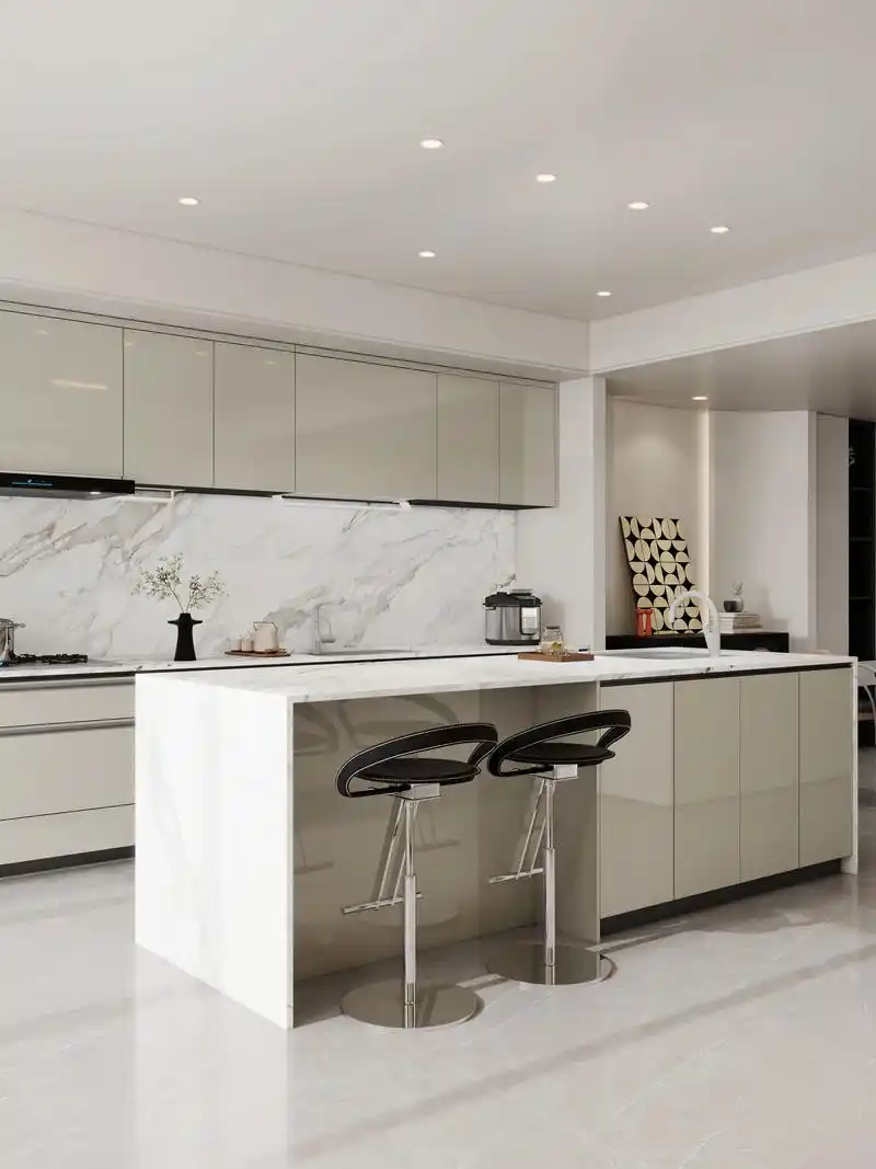 风格:香槟色的橱柜门板搭配大理石纹