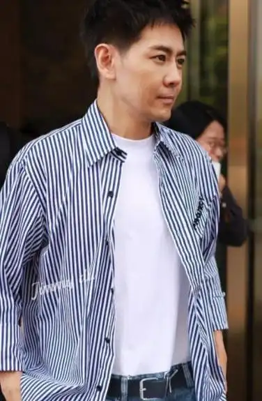 林志颖在个人社交媒体账号上分享了她的最新照片,经过短暂的回台休息