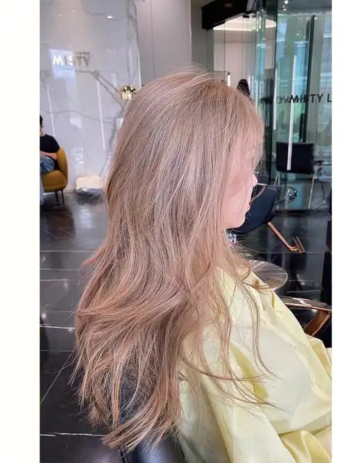 染完超级仙的香槟金色发色