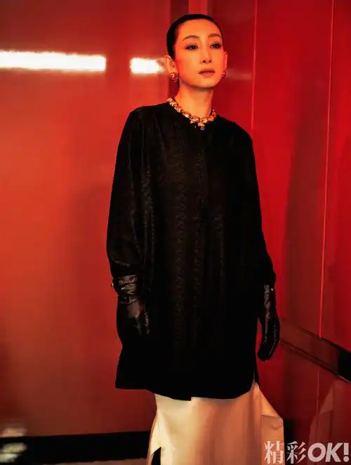 #ok!封面##秦海璐鎏金质感封面大片#