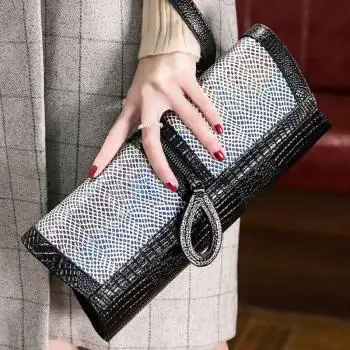 真皮手拿包女2019韩版新款个性时尚百搭气质手包宴会小包链条斜挎