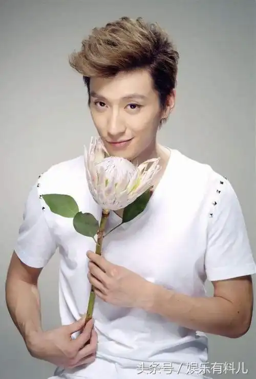 乔任梁被吊绑照片被吐槽捆绑乔任梁炒作