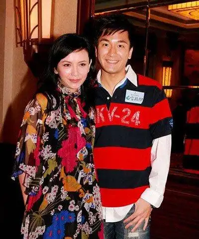 曾华倩和男友林肇基 曾华倩年轻时照片