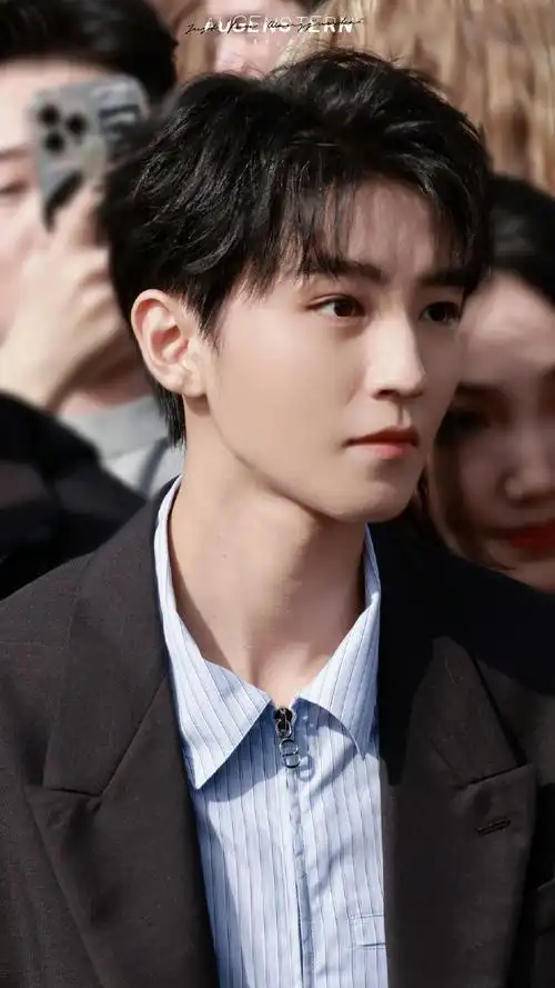 对王俊凯心动像呼吸一样简单#被王俊凯帅到心跳漏了一拍,真的有人生