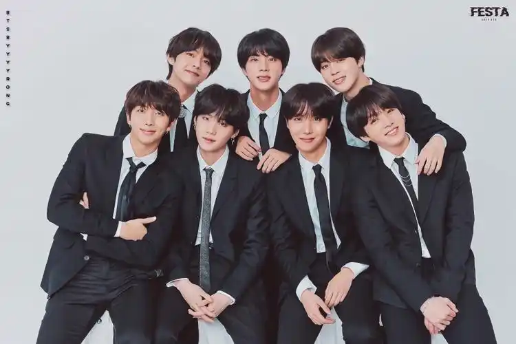 防弹少年团团体照