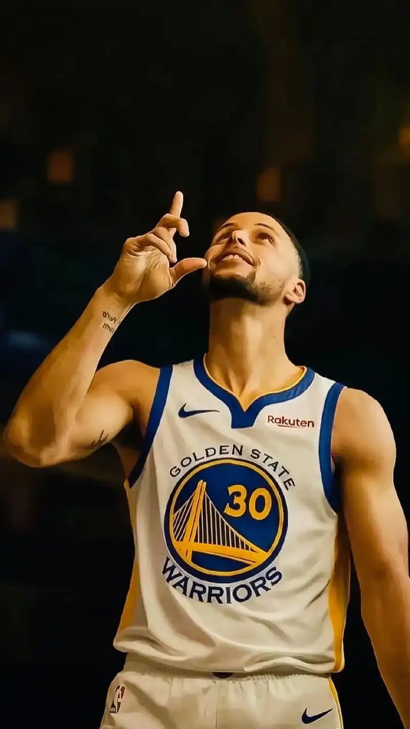 斯蒂芬·库里,请拿走你偶像的壁纸)