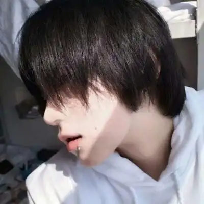 帅气的男头真人侧脸头像高清图片