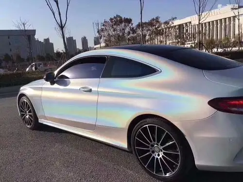 成都全车改色贴膜七彩白镭射白白色变色龙改色贴膜