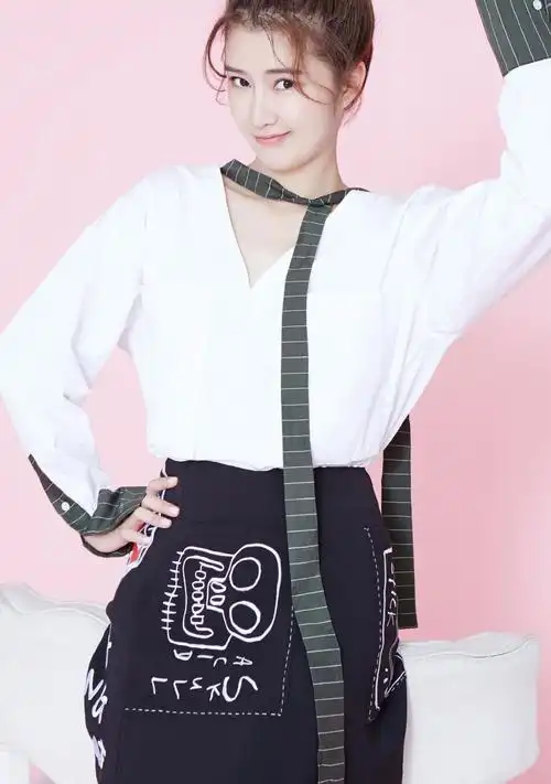 奚望:第6867期时尚潮流美图欣赏