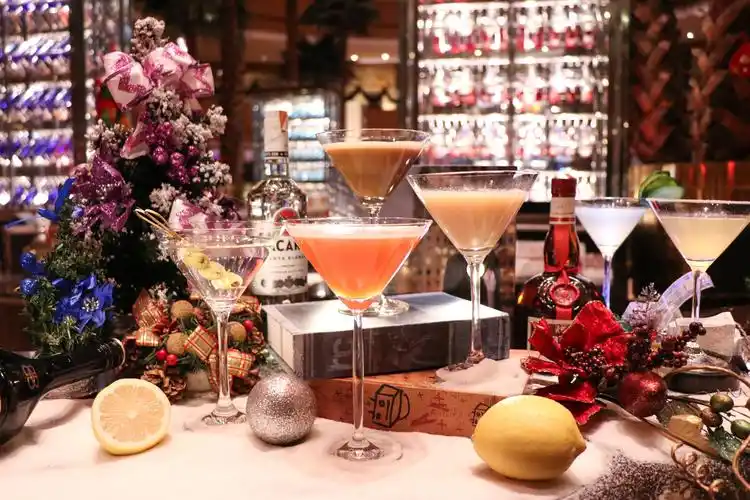 圣诞节鸡尾酒 - karenxu - 图虫