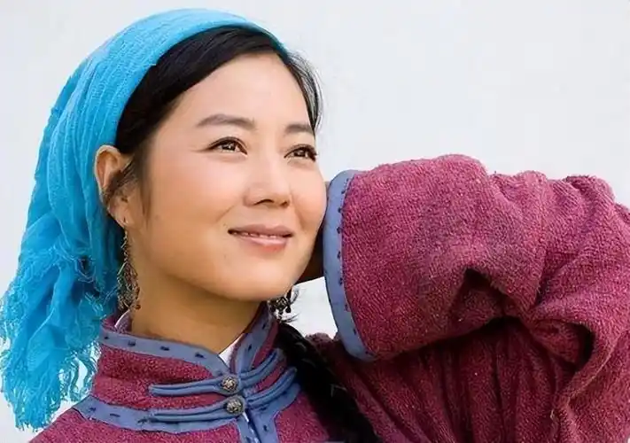 演员王茜华的个人资料:二婚嫁导演生一儿一女,如今苦尽甘来-韩剧网