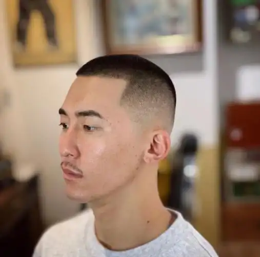 什么发型能够不用打理美式寸头首选