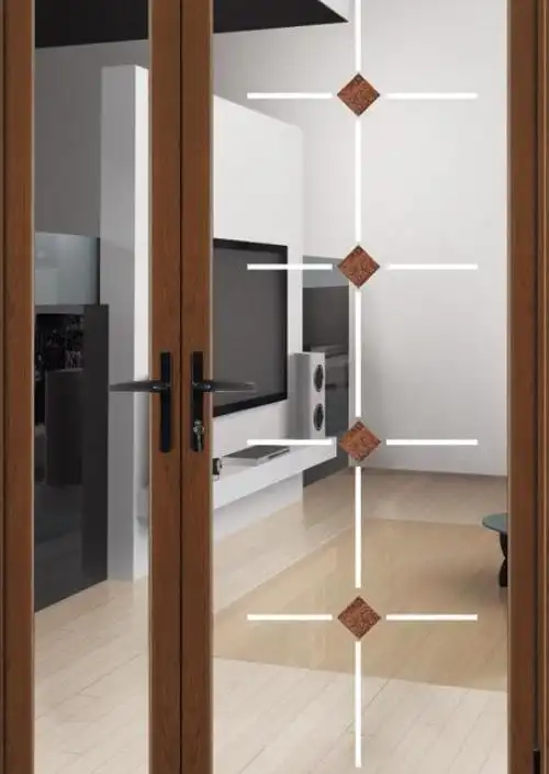 厨房别再装推拉门了,看看这种"子母门"多实用,4点优势很重要