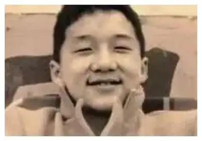 巨星童年照成龙刘德华朱茵张学友林青霞郭富城小时候照片