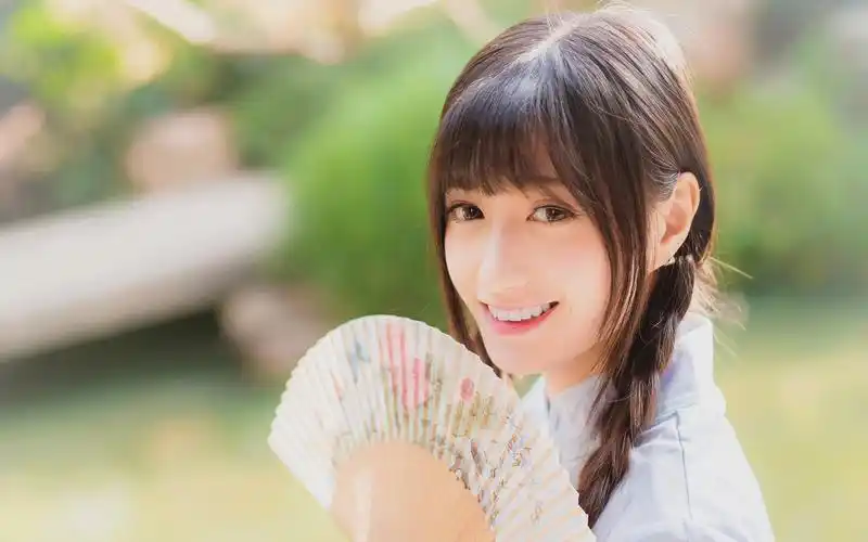 性感唯美高清美女写真桌面壁纸