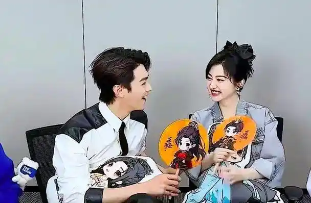 景甜被曝男友是制片人,之前与张继科恋爱严重抑郁,要看心理医生