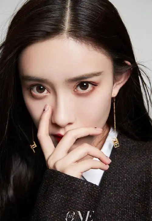 > 孟子义及腰高马尾灵动写真图片(5/7)