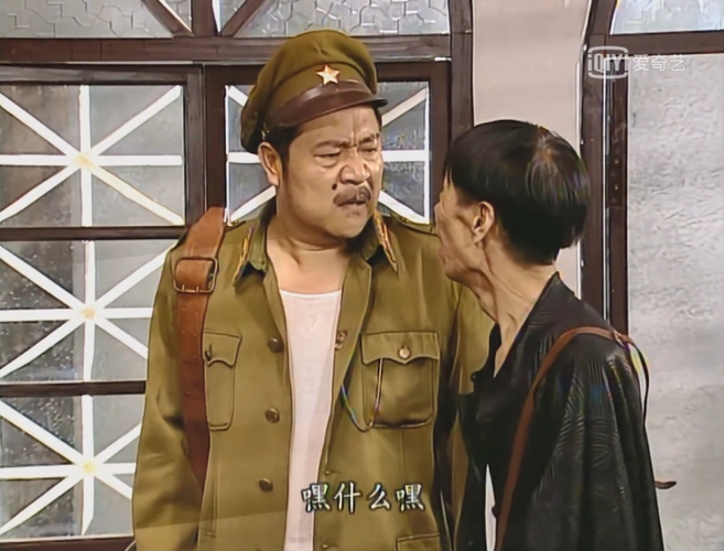 地下交通站里的黄金标配得上一句人间清醒