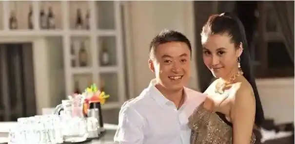 马琳妻子张雅晴低调照顾家庭,担任瑜伽教练