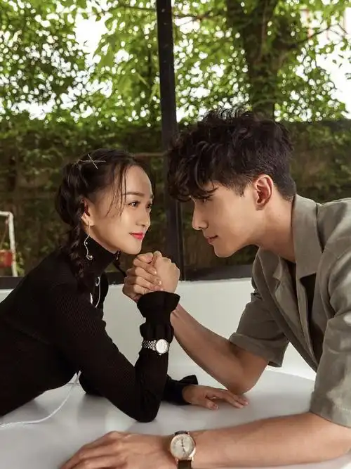 徐正溪何泓姗双人大片写真图片99