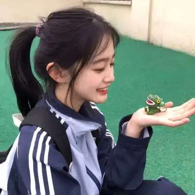 qq头像女学生穿校服高清清新的清纯校服女生头像青春校园图片