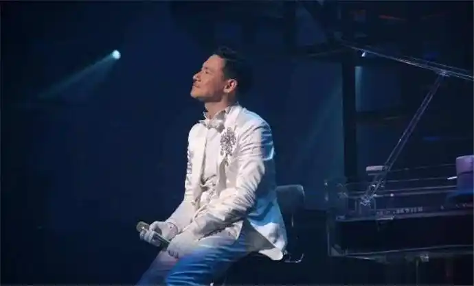 黄国伦演唱会亏1100万 只为圆梦不在乎亏损多少