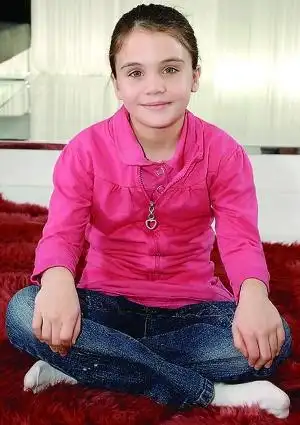 英国女童3岁就到"青春期" 月经来袭胸部隆起(图)