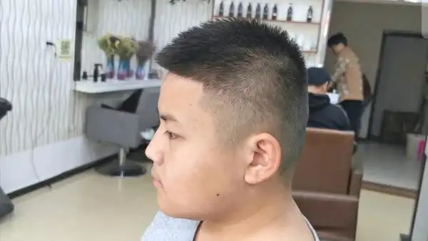 圆脸板寸发型图片 圆脸板寸如何打理 圆脸板寸