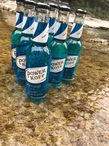 三在摆彭放方式上需要根据酒架的形状和规格来灵活掌握,常见的方式有