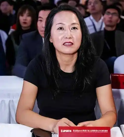 原创东方神鹿王军霞23岁拿奥运金牌3个孩子3个爹现家庭