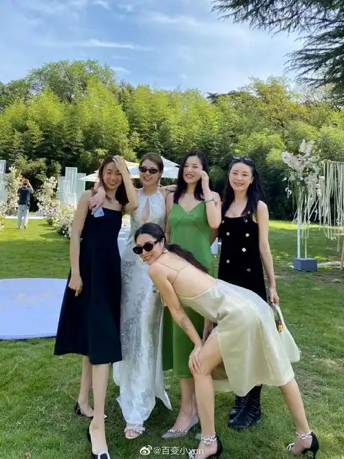 五一参加婚礼怎么穿#草坪婚礼之闺蜜穿搭party 00