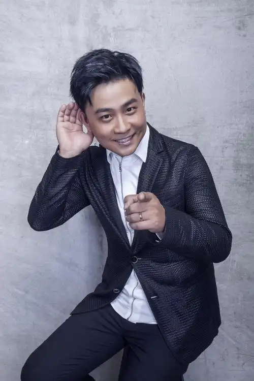 class="ref" data-ctrid="u3gwx3pkuv0d">贺一航,1985年4月14日出生于