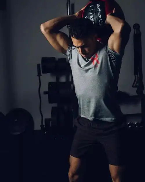 健身房男人心中的t台战场