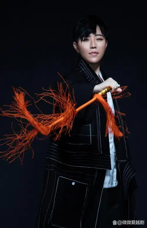 京剧女老生~坤生王子:她将京剧与流行相融合,形成了独特的个人音乐