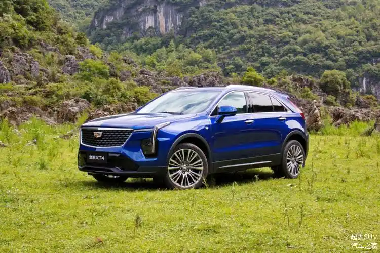 20万落地凯迪拉克xt420t33英寸9k屏四驱面子里子全有