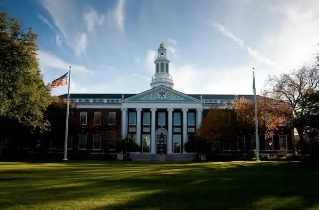 哈佛大学校园赏析