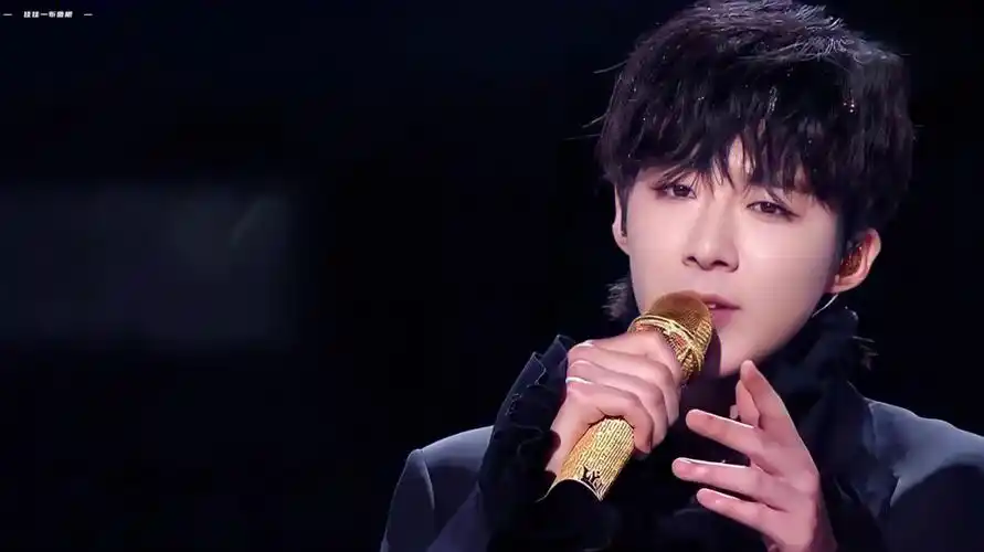 刘宇宁 #摩登兄弟刘宇宁 宁宁唱歌的那些瞬间!那是他热爱的舞台呀!