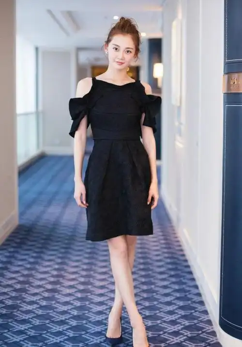 苗苗真给郑恺长脸穿粉色牛仔外套甜美帅气真是一股清流