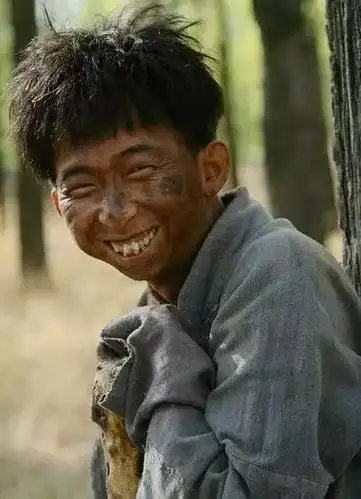 有人说他是中国最丑男演员,连黄渤都比他帅,"乞丐"出身,知名丑角,却