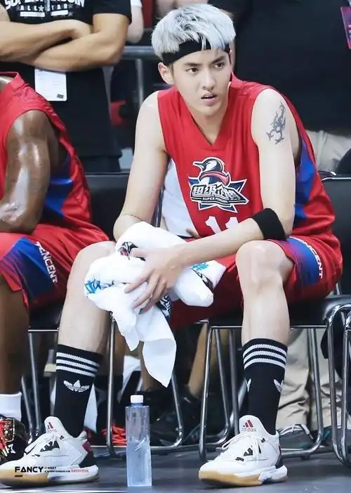 吴亦凡,终于为自己的"风流"付出了代价_网易订阅