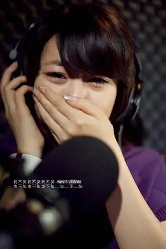 难受想哭的图片